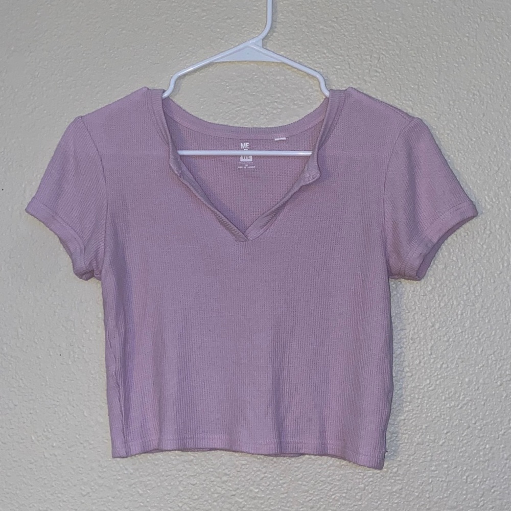 Pink Ribbed V- Neck Me To We T- Shirt ✨